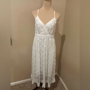 Anu Romantic White v neckline & skinny straps, lace overlay dress. size L